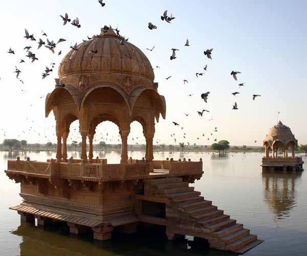Gadisar Lake