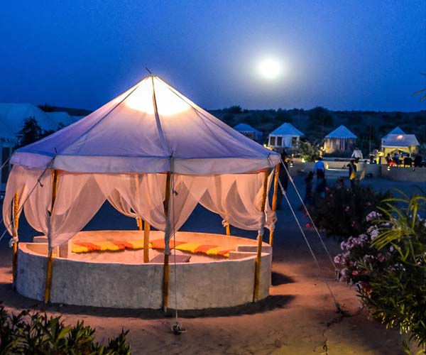 Desert camp night stay